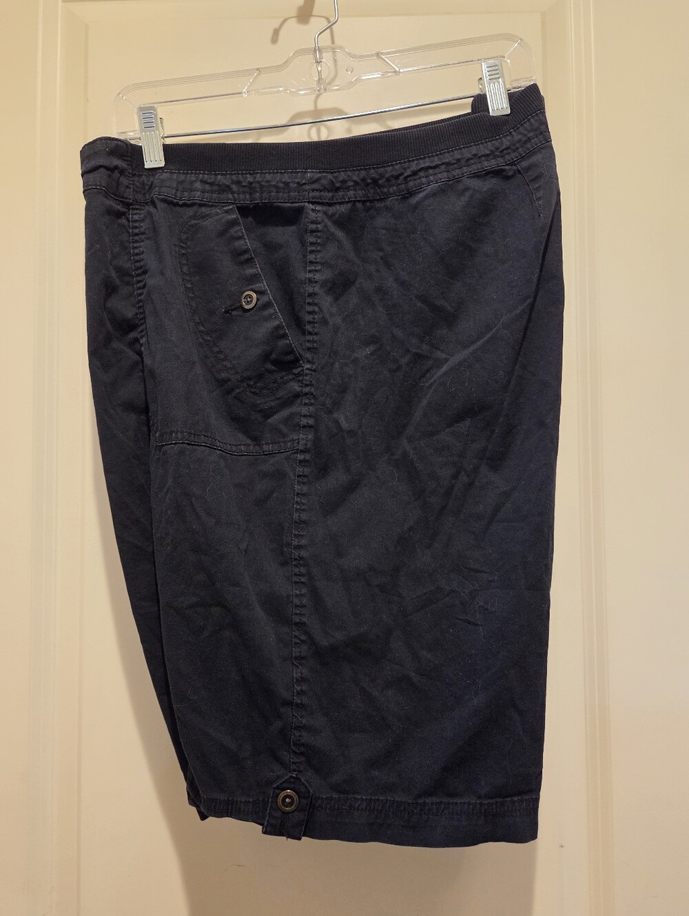Karen Scott Women’s Black Cargo Shorts